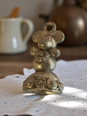Pendentif souris vintage métal années 50 figurine bijou rétro ancien