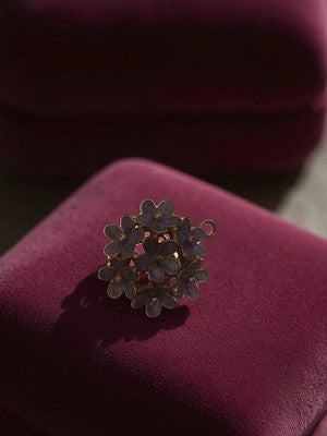Pendentif vintage fleurs métal doré émaillé violet, bijou fantaisie rétro ancien