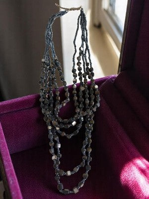 Collier multi-rangs vintage hématite naturelle – Bijou unique perles grises