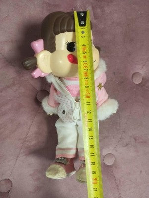 Poupée Peko Chan vintage soft vinyl vêtement hiver rose