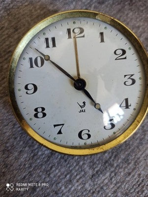 Réveil vintage Jaz rond cadran blanc Made in France horloge rétro
