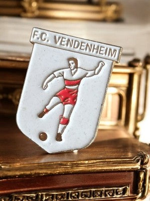 Pin's émaillé vintage FC Vendenheim football blason ancien badge