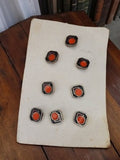 Lot 7 boutons vintage hexagonaux noir orange Art déco France anciens