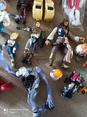 Lot 25 figurines vintage super-héros Sentai Power Rangers DBZ Batman