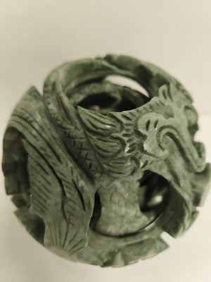 Sphère puzzle sculptée dragon verte, sculpture serpent en couches décoratives