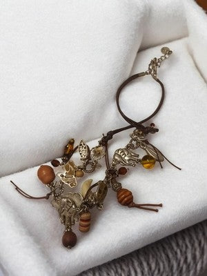 Collier fantaisie vintage rétro breloques animaux perles marron bijou ancien