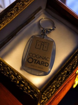 Porte-clés publicitaire vintage Cognac Otard France métal