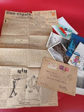 Lot de papiers anciens vintage à trier, lettres, cartes postales et journaux