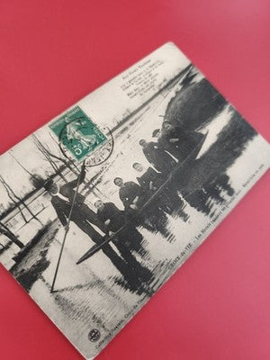 Ancienne carte postale oblitérée Croix de Vie barque groupe philatélie France