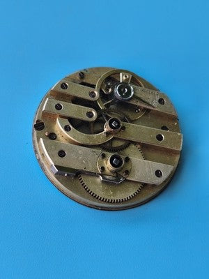 Ancienne montre gousset vintage pour pièces cadran émaillé chiffres romains