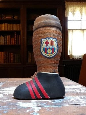 Ancien grattoir chat chaussure football FC Barcelona vintage déco sport