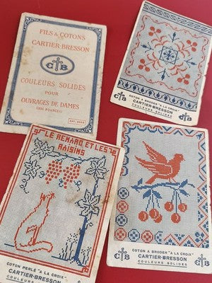 Rare lot vintage cartes broderie Cartier-Bresson, motifs chat oiseau raisin