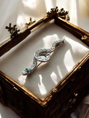 Broche serpent vintage strass éclatants, bijou fantaisie argenté, brooch rétro