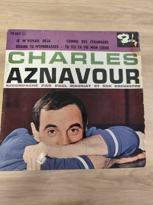 Vintage 45 tours Aznavour ancien disque vinyle collection rétro chanson français