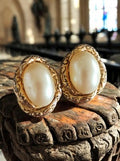 Boucles d’oreilles vintage 60s cabochon nacré doré rétro chic ovale élégant