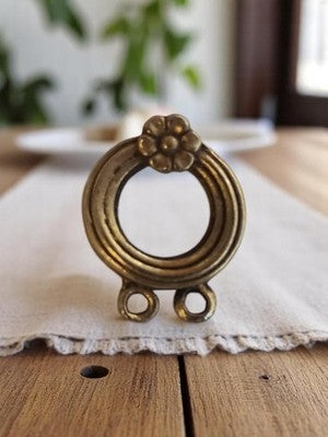 Pendentif vintage années 50 métal doré motif fleur rétro bijouterie