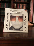 Disque vinyle 45 tours Elton John Thunder in the Night vintage pochette usagée