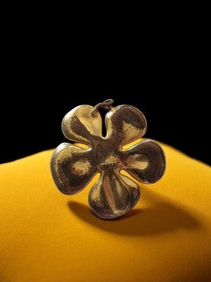 Pendentif fleur vintage Ikita, bijou ancien doré, cristaux, style rétro
