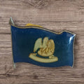 Pin's drapeau Louisiane vintage oiseau héraldique bleu émaillé ancien badge