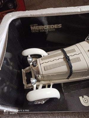 Voiture miniature Burago Mercedes SSKL métal blanc, modèle 1:18 édition limitée