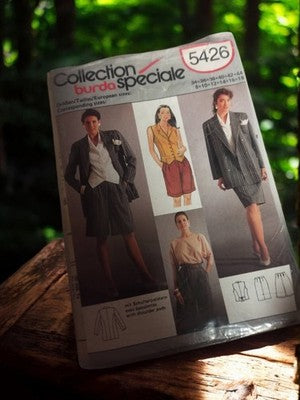Patron couture vintage Burda 5426, tailleur femme 80s, rétro blazer short