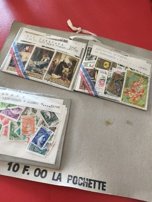 Lot ancien timbres collection vrac monde, fleurs, tableaux, France, pochette