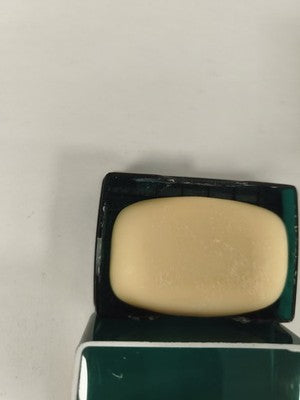 Savon Hermès Paris vintage en coffret vert et blanc, nécessaire de toilette