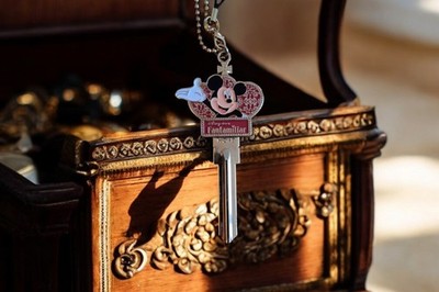 Porte-clés clé Fantamiliar Tokyo Disneyland Mickey vintage Disney rare