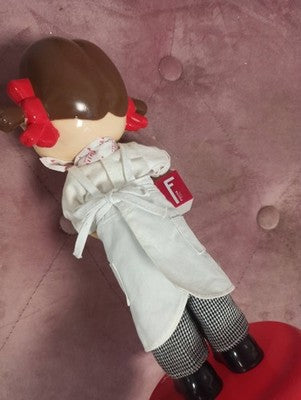 Figurine Peko-Chan vintage vinyle souple Fukuya tenue pâtissière Japon