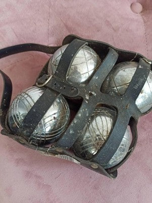 Lot 4 boules pétanque OBUT acier, cochonnet, sacoche cuir noir
