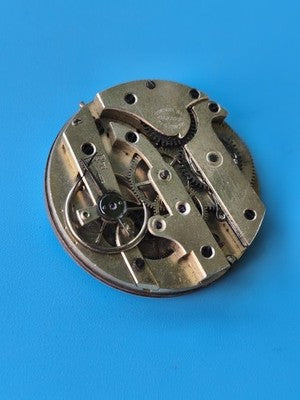 Ancienne montre gousset vintage à restaurer cadran émaillé blanc pour pièces