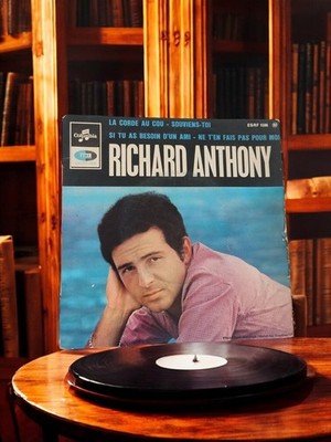 Vinyle 45 tours Richard Anthony Columbia ancien rétro années 60 pochette photo