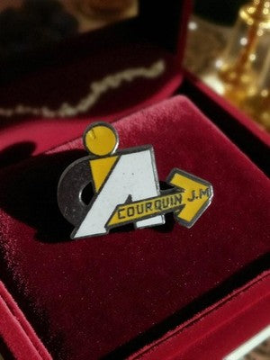 Pin's ancien Courquin JM publicitaire vintage logo rétro badge rare