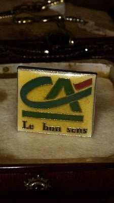 Pin's vintage Crédit Agricole émaillé logo CA Le bon sens banque rétro
