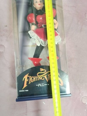 Figurine Honey Fighting Vipers SEGA 1995 vitrine arcade Japon personnage