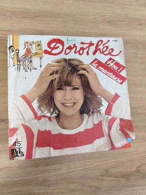 Vinyle 45 tours ancien Dorothée vintage disque rétro collection état usé