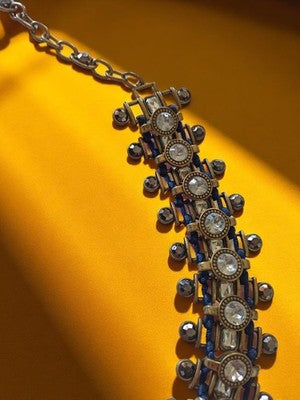 Collier vintage strass fantaisie, style soirée, maille articulée bleu argenté