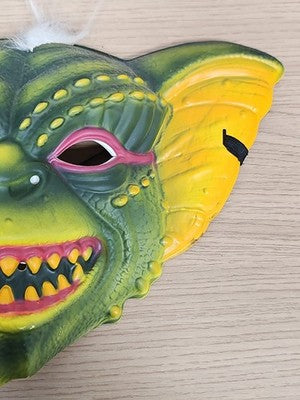 Masque Gremlins vintage ancien, visage vert jaune, film rétro années 80