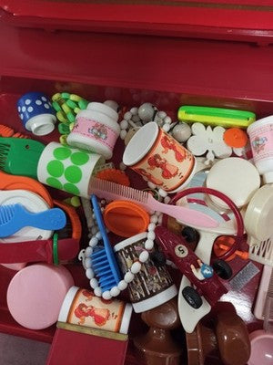 Lot accessoires poupée vintage Berchet Barbie brosse peigne bijoux années 80