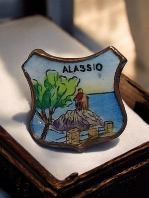 Broche ancienne blason Alassio émaillée, badge souvenir vintage Italie