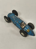 Ancien véhicule miniature Dinky Toys métal bleu, monoplace de course