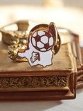 Pin's football vintage carte Afrique doré blanc émaillé badge soccer rétro