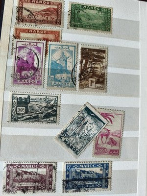 Lot de timbres anciens Maroc à trier, paysages et monuments, collection vintage