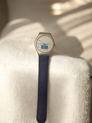 Montre homme vintage cadran blanc bleu rétro à restaurer non testée