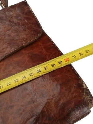 Sac à main vintage cuir brun vieilli, fermoir rétro, style années 50