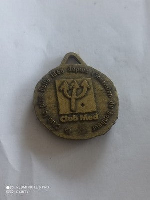 Médaille vintage Club Med MINI CLUB, relief oiseau, souvenir ancien voyage