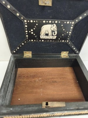 Boîte rectangulaire anglo-indienne os et piquants de porc-épic incrustés