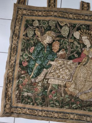 Ancienne tapisserie murale scène courtoise millefleurs bordure à rinceaux