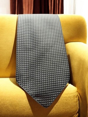 Cravate vintage Terital motif pied-de-poule gris noir style classique rétro