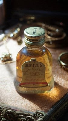 Mignonnette Bell's Whisky vintage années 70 – Old Scotch, bouteille miniature